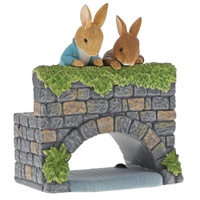 Beatrix Potter - Peter Rabbit & Benjamin Bunny on Bridge Miniature Figurine A29834